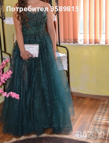 Здравейте продавам балните си рокли 