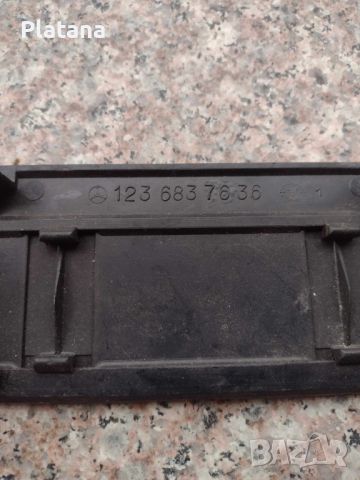 Mercedes W123 - панел с бутони централна конзола, снимка 3 - Части - 46024024