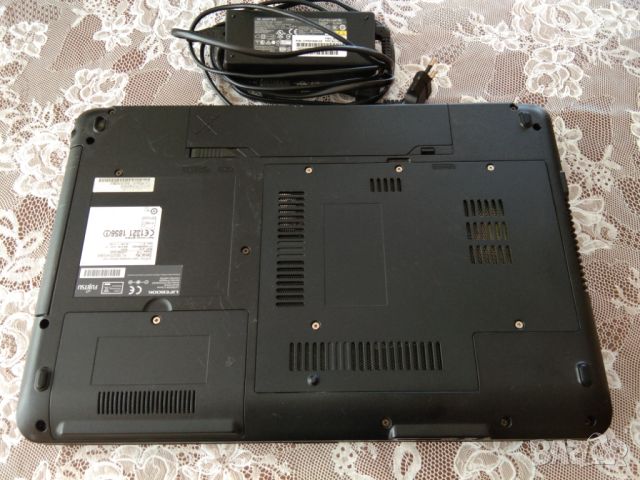 Лаптоп Fujitsu LifeBook AH530, снимка 3 - Лаптопи за дома - 45145086