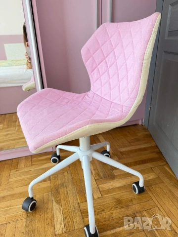 Столчета с въртене , колелца и регулиране височина