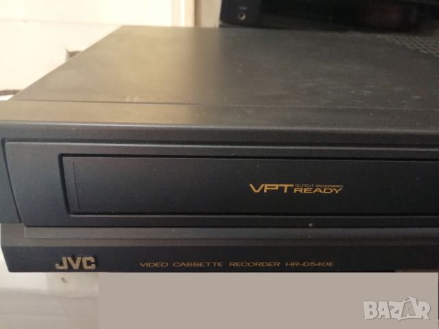 Видеорекордер VHS JVC HR-D540E (VPT), снимка 2 - Плейъри, домашно кино, прожектори - 45825338