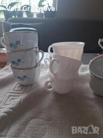 Продавам стъклени и порцеланови чаши, снимка 12 - Чаши - 52509074