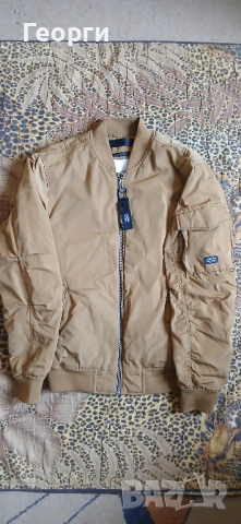 Ново яке "bomber" Pull&Bear