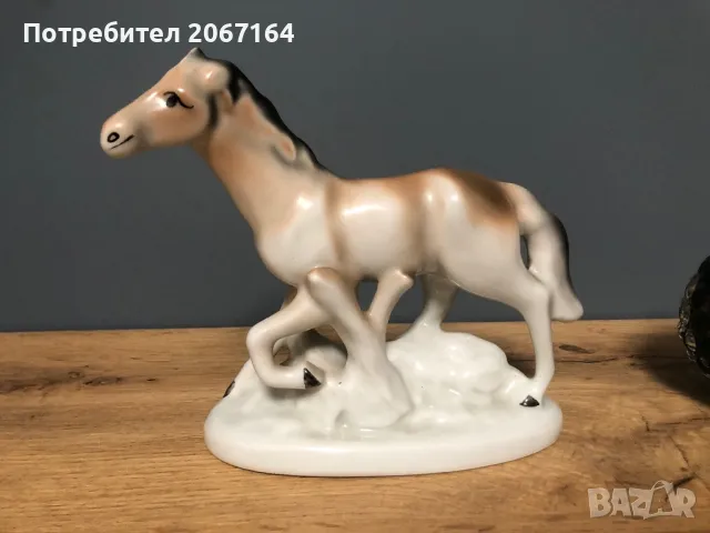 Българска порцеланова фигура, снимка 1