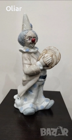 Порцеланова статуетка на клоун, винтидж, колекционерска.