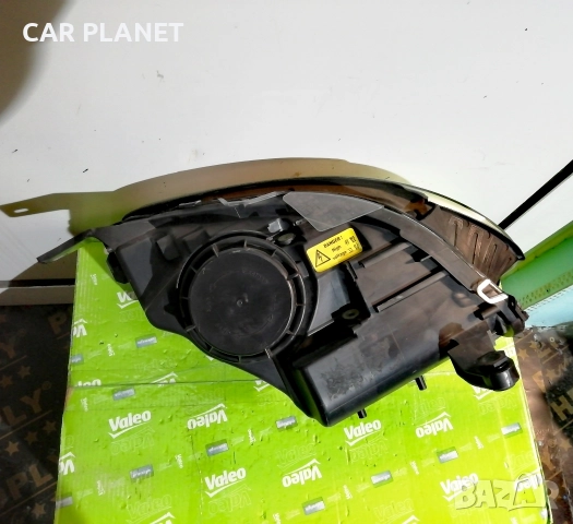 Фар Фарове за Мерцедес Р-класа В251 / Mercedes R-Class Minivan W251 Bi-Xenon AFS - завиващ. , снимка 7 - Части - 44052884