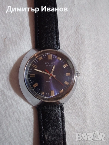 Полет - съветски механичен часовник - ръчно навиване. 