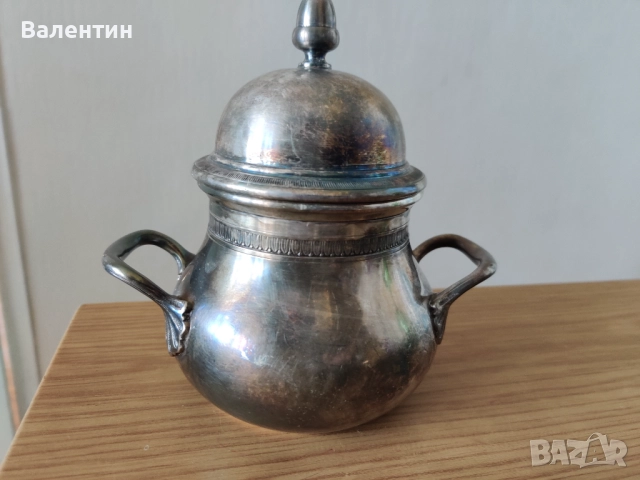 Немски сервиз чайник и захарница от посребрен метал, снимка 3 - Сервизи - 52311445