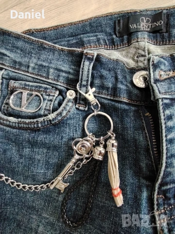  Дамски италиански дънки Валентино, снимка 2 - Дънки - 50676854