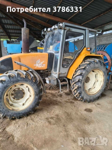  Трактори Renault R33726