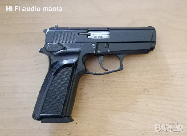 Продавам Газов пистолет Blow Compact 9 P.A.K., снимка 3 - Газово оръжие - 46875442