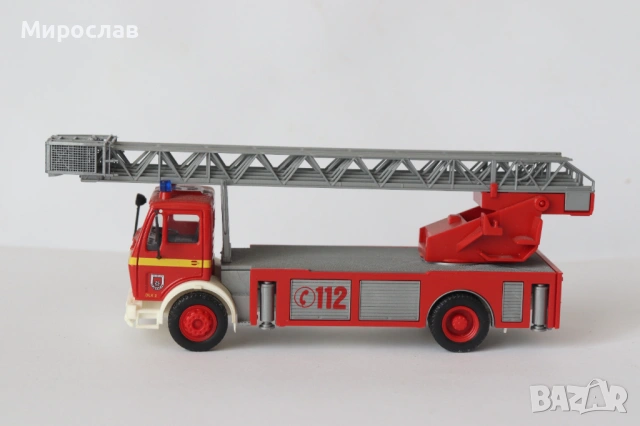 HERPA?? H0 1/87 MERCEDES ПОЖАРНА КАМИОН МОДЕЛ