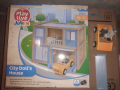 Нова дървена къща за кукли, снимка 1