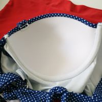 Дамски бански костюм размер M, снимка 6 - Бански костюми - 45634684