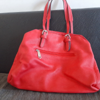 Дамска чанта червена, снимка 3 - Чанти - 45023685