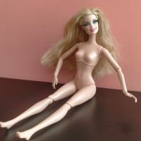 Колекционерска кукла Barbie Барби Mattel 002 4HF2, снимка 5 - Колекции - 45159377