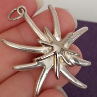 красива сребърна висулка звезда , снимка 3 - Колиета, медальони, синджири - 45455714