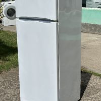 Хладилник с горна камера Indesit RA 25, снимка 2 - Хладилници - 45281478