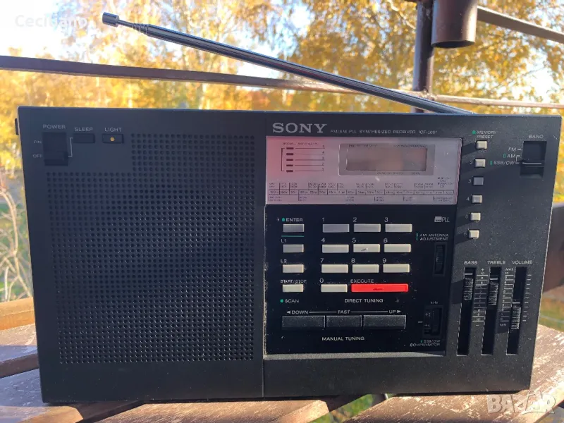 SONY  AM / FM  ICF - 2001 Radio-видеоклип с начин на работа в обявата!, снимка 1