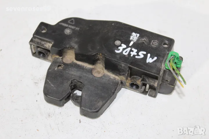 Брава заден капак Пежо 307 SW 2001 Peugeot 307 SW комби, снимка 1