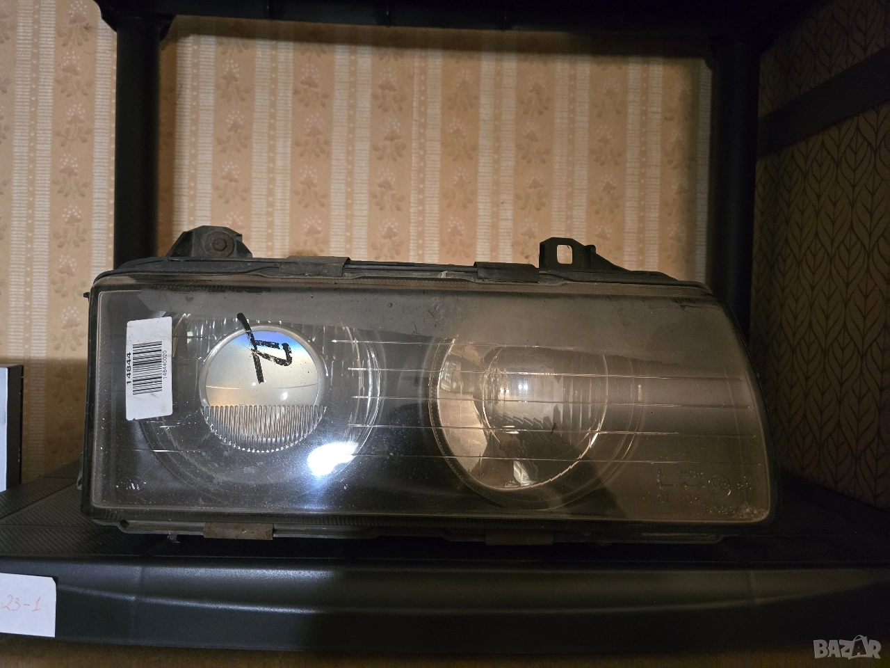 Оригинален десен фар за BMW E36 – перфектно състояние, снимка 1