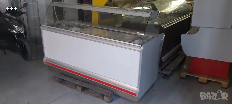 хладилна  витрина за  салати, снимка 1