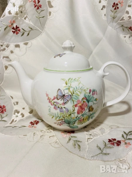 порцеланов чайник , снимка 1