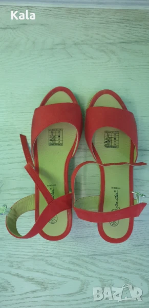 Червени сандали, снимка 1