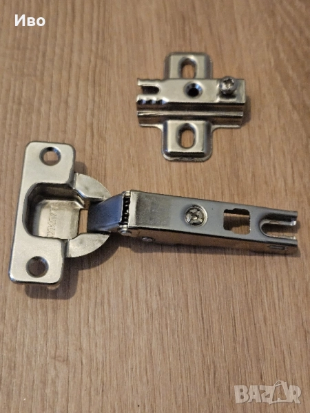 32 броя мебелни панти с основи LAMA, снимка 1