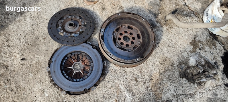 Демпферен маховик съединител Peugeot 407 2.0HDI - 200лв, снимка 1