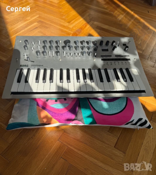 Аналогов синтезатор Korg Minilogue, снимка 1