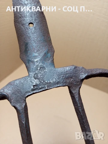 Соц Стара Ръчно Кована Вила За Сено Номер/4/., снимка 6 - Антикварни и старинни предмети - 51184418