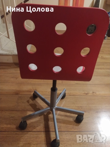 Детски стол за бюро от IKEA - 2 броя, снимка 3 - Мебели за детската стая - 51938107