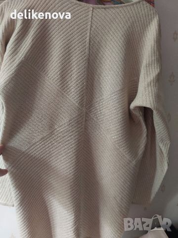 ESCADA Original. Size M-L Вълна Златиста нишка, снимка 2 - Блузи с дълъг ръкав и пуловери - 46189165