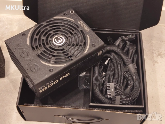 Захранване EVGA SuperNOVA P2 1200W Platinum, снимка 2 - Захранвания и кутии - 53343472