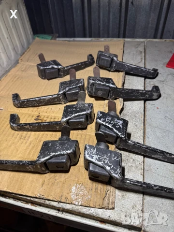 УАЗ 469 ЗАДНА ДРЪЖКА ВРАТА НОВ ОРИГИНАЛЕН