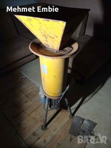 фуражомелка с монофазен електромотор , снимка 2 - Електродвигатели - 54163183