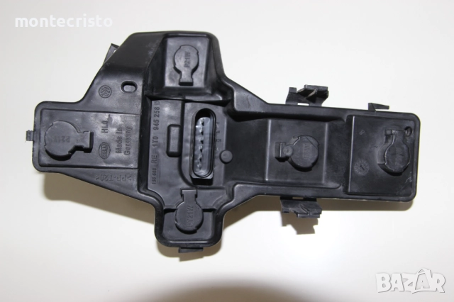Дясна платка стоп VW Touran (2003-2010г.) 1T0945258D / 1T0 945 258 D десен ламподържач, снимка 2 - Части - 52270281