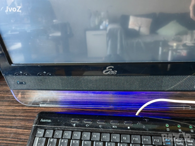 Продавам Asus - две в едно