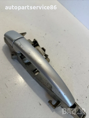 Предна дясна външна дръжка сребриста за Peugeot 407 2.2 HDI (2007) 9680947180, снимка 2 - Части - 53700164