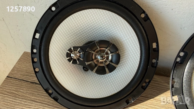 Авто радио Blaupunkt USB тонколони 16.5, снимка 9 - Аксесоари и консумативи - 52649818