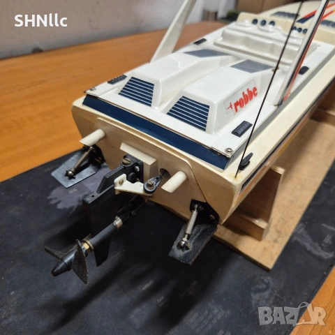 Robbe Little Devil RC Лодка, снимка 4 - Коли, камиони, мотори, писти - 53988974