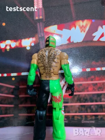 Екшън фигура WWE Rey Mysterio Mattel Elite играчка Рей Мистерио neon green & black, снимка 8 - Колекции - 49511425