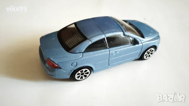 Volvo C70 Coupe Bburago - Мащаб 1:43, снимка 4 - Колекции - 48405900