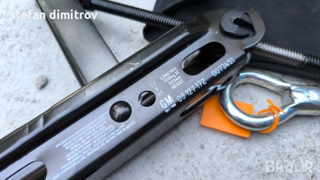 Opel  GM 09127172 крик ключ и кука за дърпане ., снимка 3 - Аксесоари и консумативи - 51726379