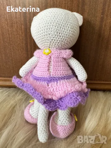 Ръчно плетена играчка коте, снимка 4 - Плюшени играчки - 50335340