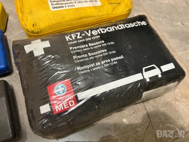 АВТО аптечки и триъгълници - AUDI , BMW , HONDA , RENAULT , SAAB, снимка 8 - Аксесоари и консумативи - 53727149