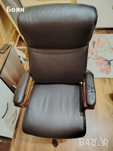 Офис стол с махагон, снимка 2 - Столове - 53843134