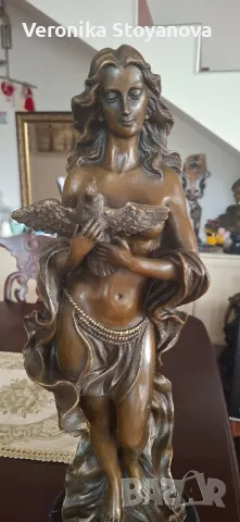 Бронзова статуетка