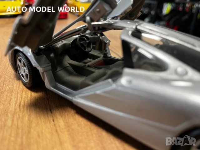 Метална колекционерска количкa модел BBURAGO MCLAREN P1 мащаб 1:24 29.34 лв. / 15 €, снимка 6 - Колекции - 53699700